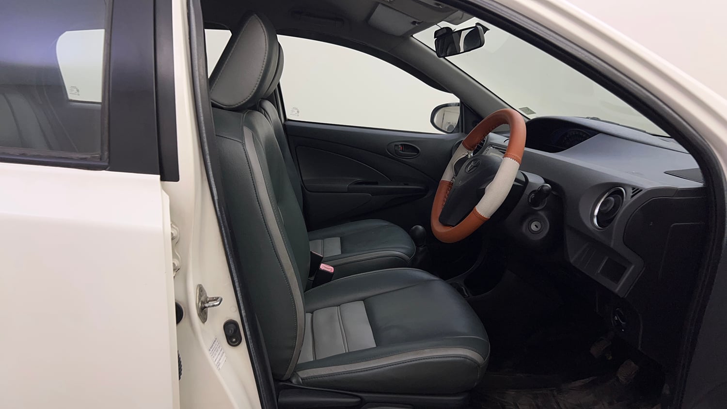 Used 2013 Toyota Etios Liva G Petrol Manual interior RIGHT SIDE FRONT DOOR CABIN VIEW