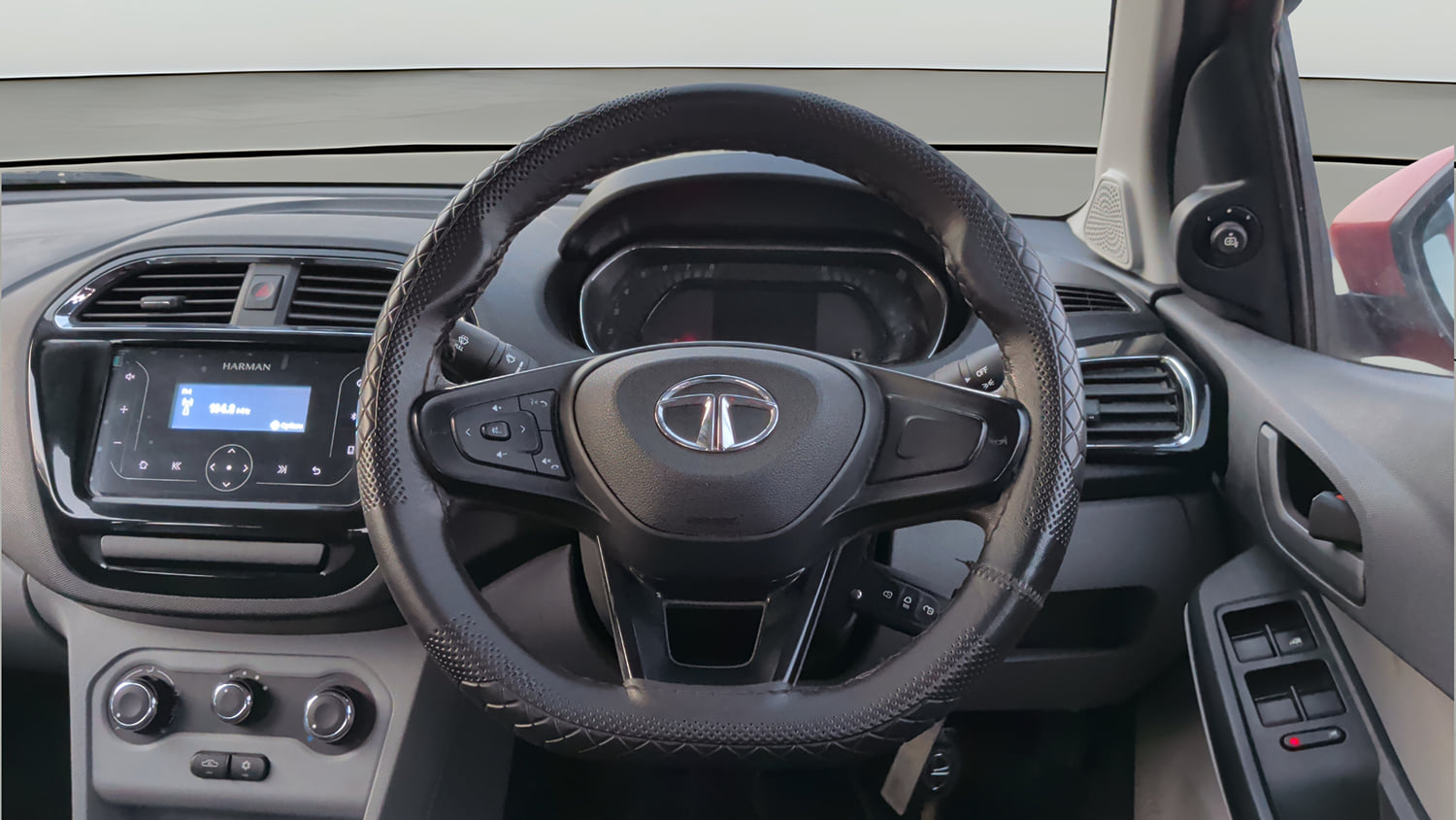 Used 2021 Tata Tiago XT Petrol Manual interior STEERING VIEW