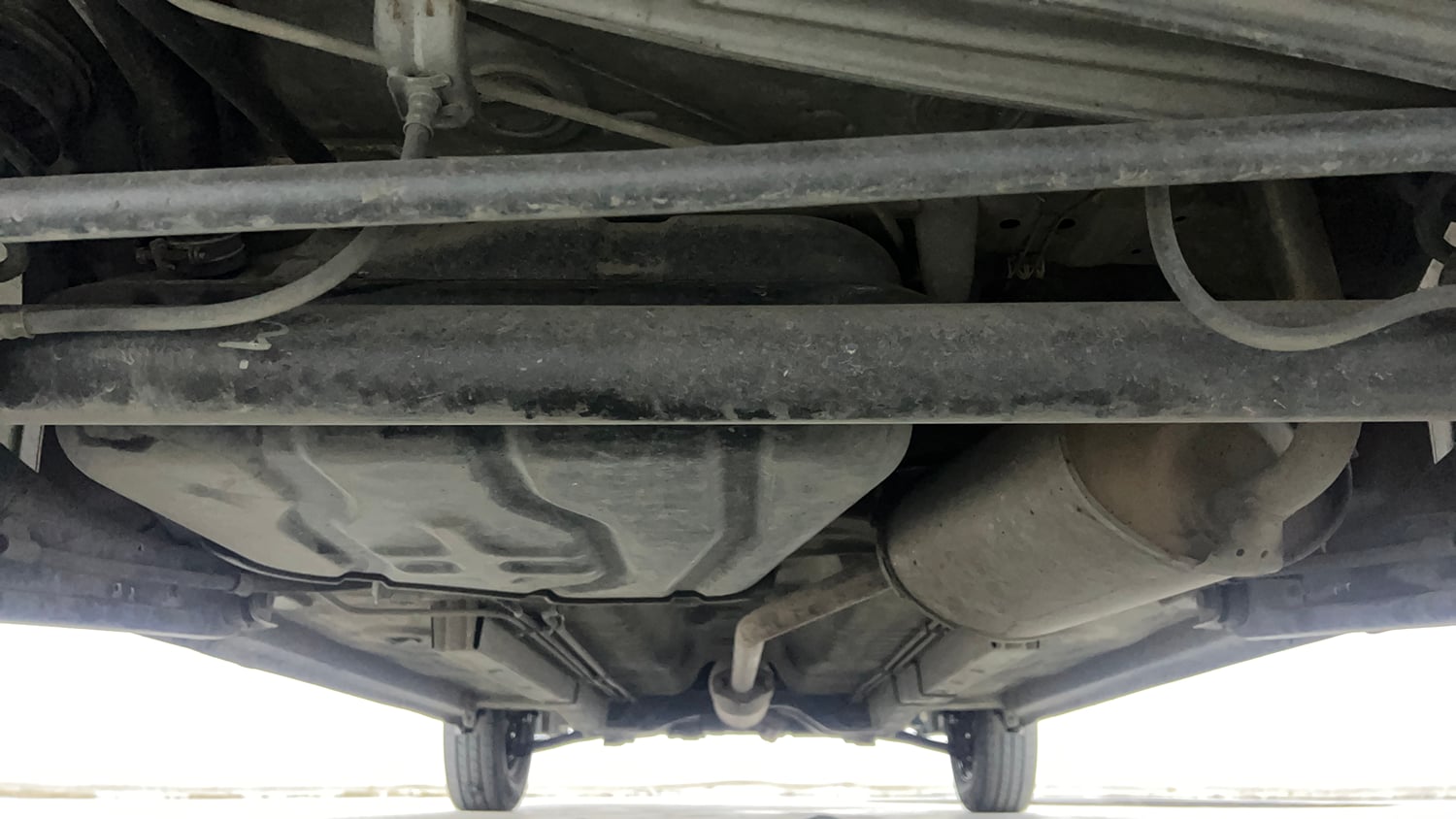 Used 2012 Maruti Suzuki Wagon R 1.0 LXi CNG Cng Manual extra REAR UNDERBODY VIEW (TAKEN FROM REAR)