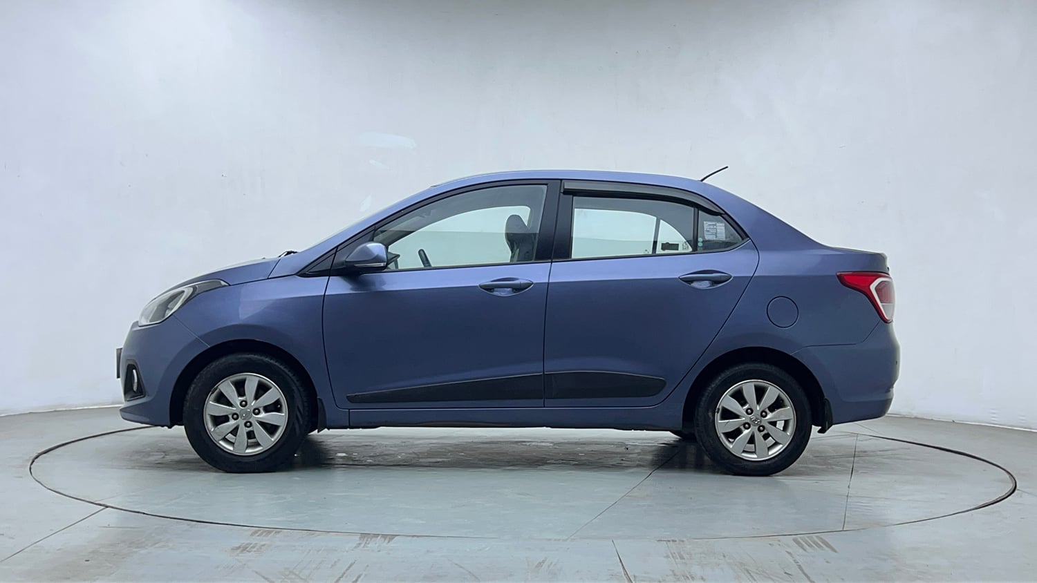 Used 2015 Hyundai Xcent SX 1.2 Petrol Manual exterior LEFT SIDE VIEW