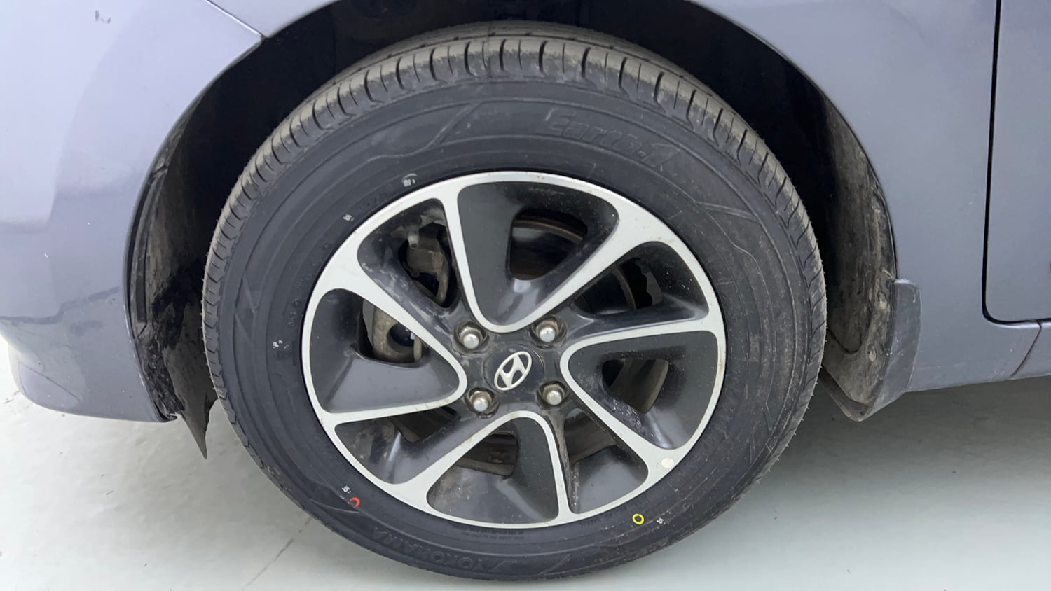 Used 2018 Hyundai Grand i10 Asta U2 1.2 CRDi Diesel Manual tyres LEFT FRONT TYRE RIM VIEW
