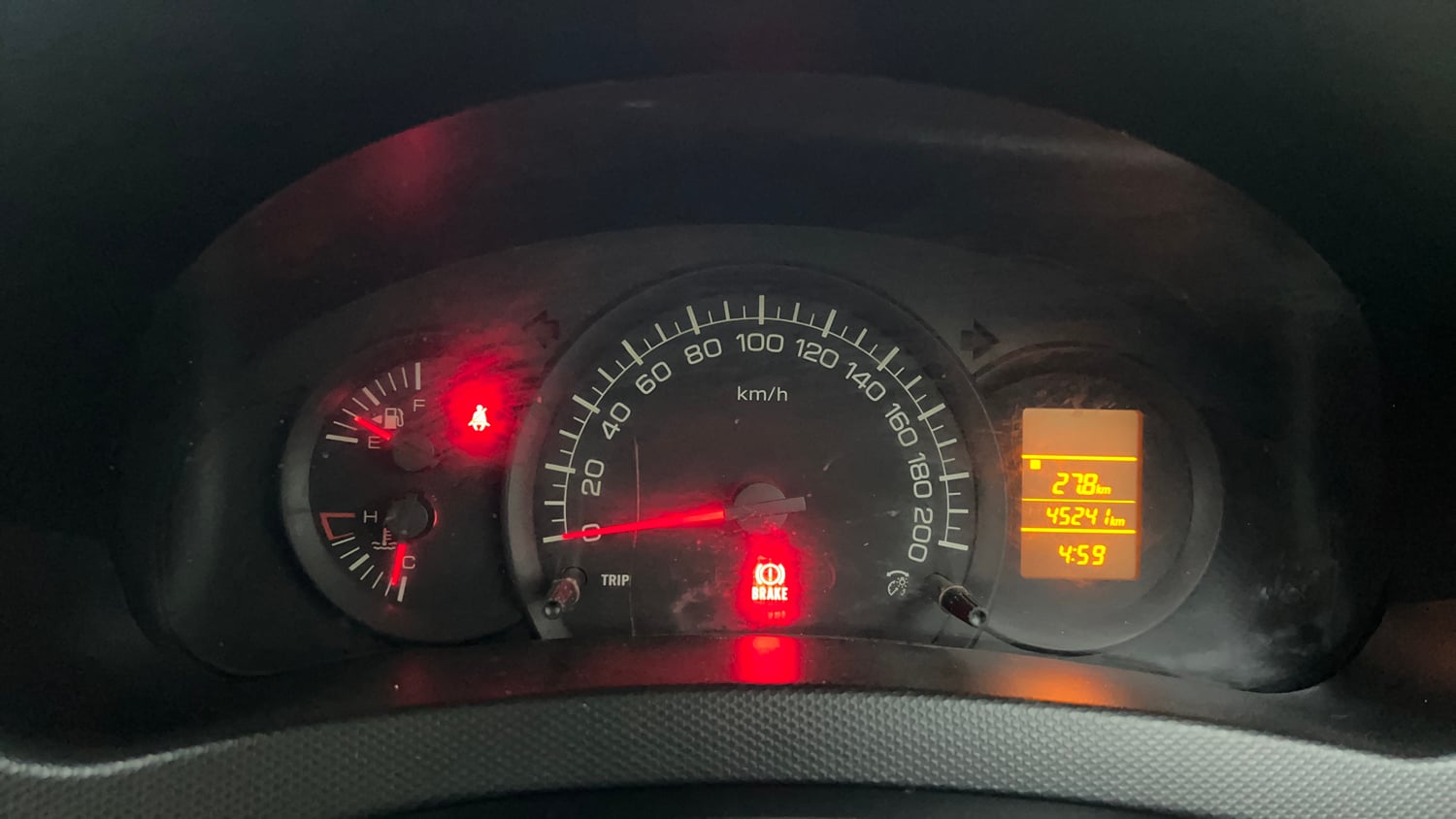 Used 2015 Maruti Suzuki Swift Dzire LXI (O) Petrol Manual interior CLUSTERMETER VIEW