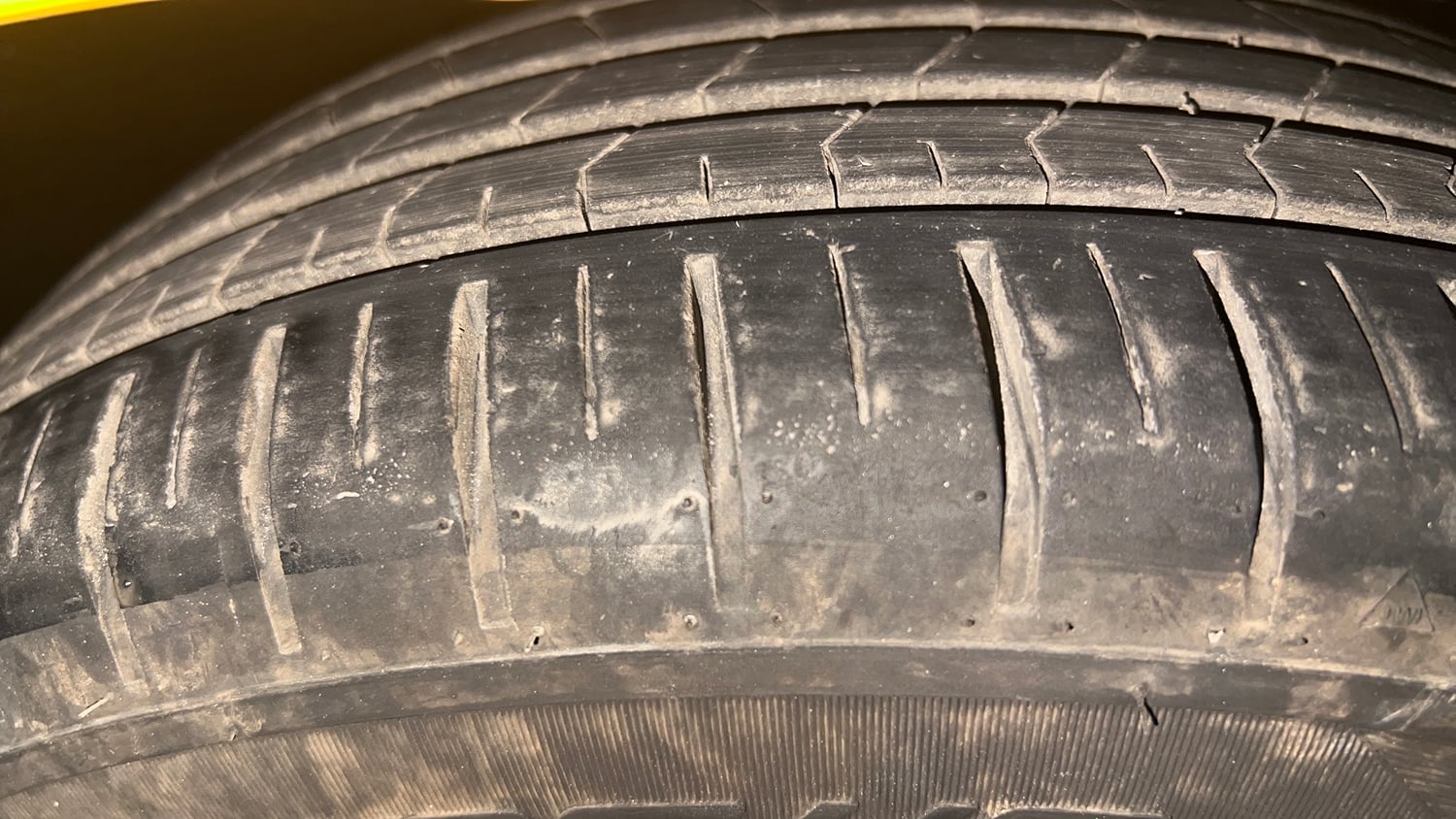 Used 2020 Tata Tiago XZA Plus Petrol Automatic tyres RIGHT FRONT TYRE TREAD VIEW