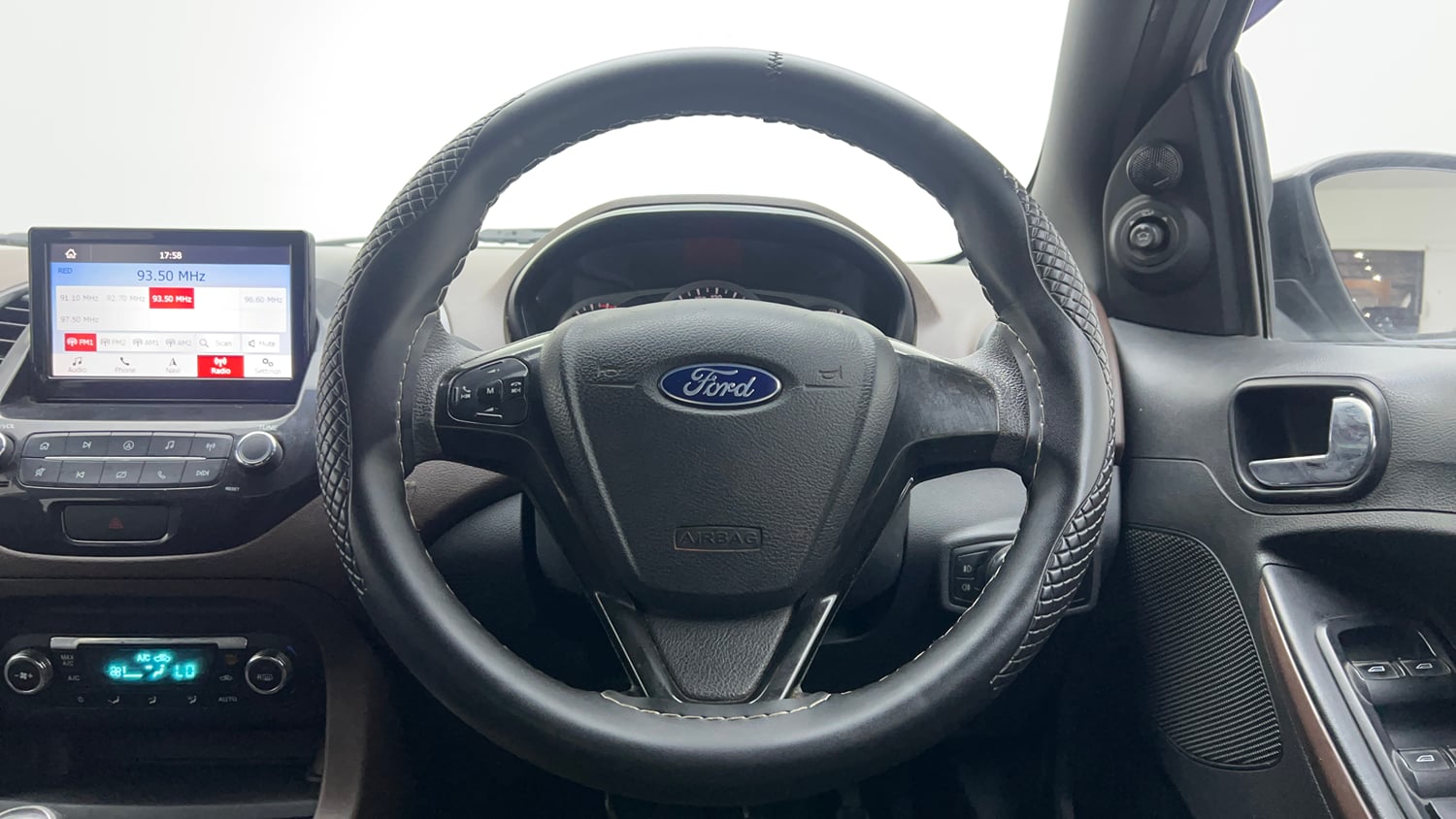 Used 2018 Ford Freestyle Titanium 1.2 Ti-VCT Petrol Manual interior STEERING VIEW
