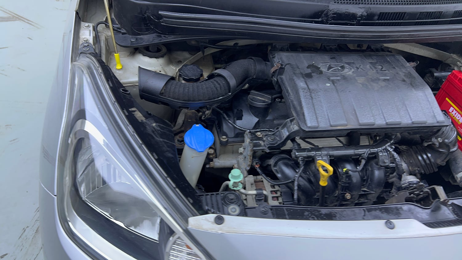 Used 2015 Hyundai Xcent S 1.2 Petrol Manual engine ENGINE RIGHT SIDE VIEW