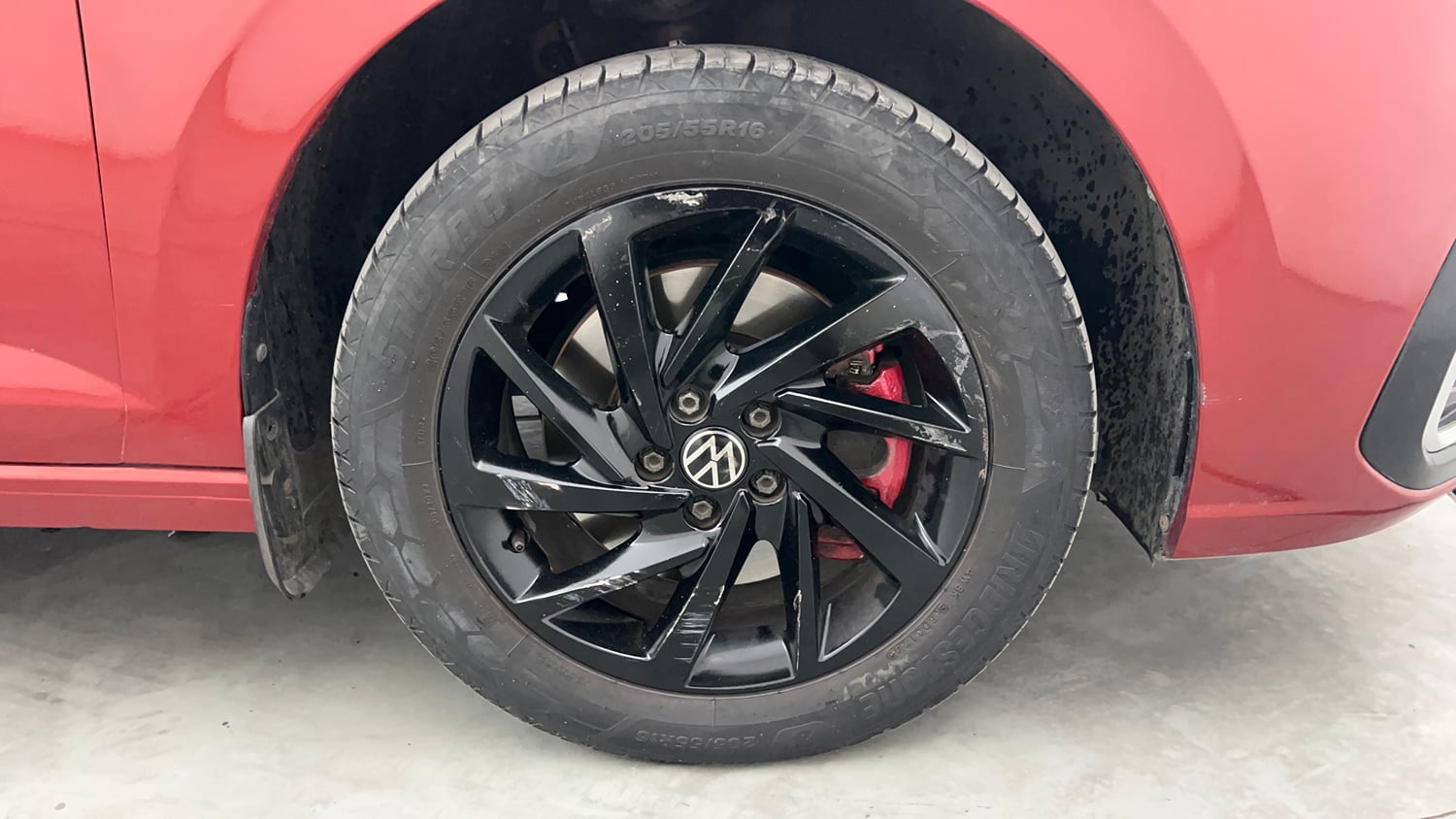 Used 2022 Volkswagen Virtus GT Plus 1.5 TSI EVO DSG Petrol Automatic tyres RIGHT FRONT TYRE RIM VIEW