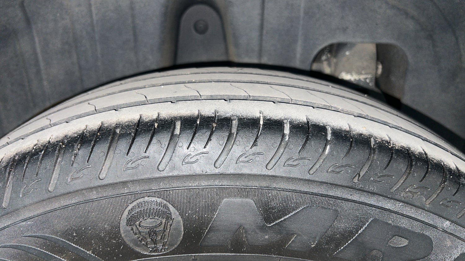 Used 2022 Mahindra XUV 300 W8 1.5 Diesel Diesel Manual tyres RIGHT REAR TYRE TREAD VIEW