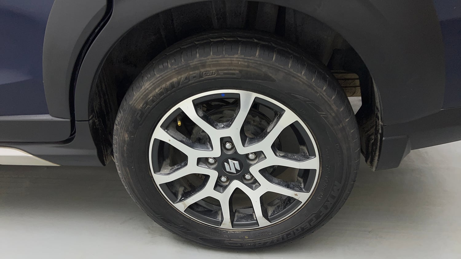 Used 2022 Maruti Suzuki XL6 Zeta MT Petrol Petrol Manual tyres LEFT REAR TYRE RIM VIEW