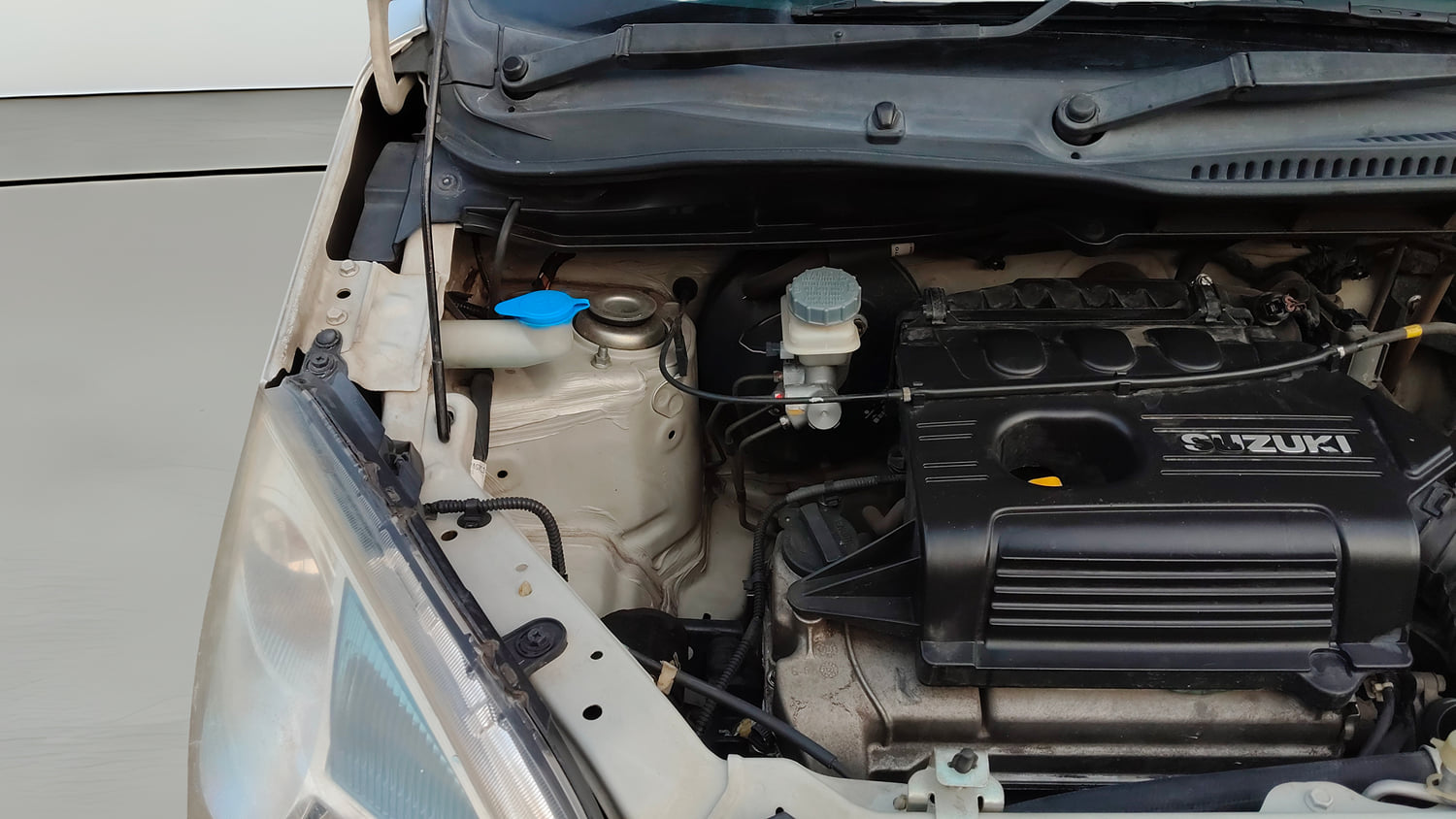 Used 2013 Maruti Suzuki Wagon R VXI Petrol Manual engine ENGINE RIGHT SIDE VIEW