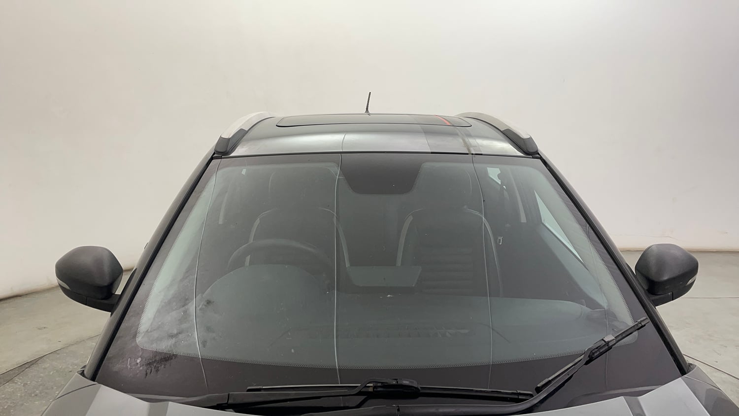 Used 2021 Tata Nexon XM (S) Petrol Manual exterior FRONT WINDSHIELD VIEW