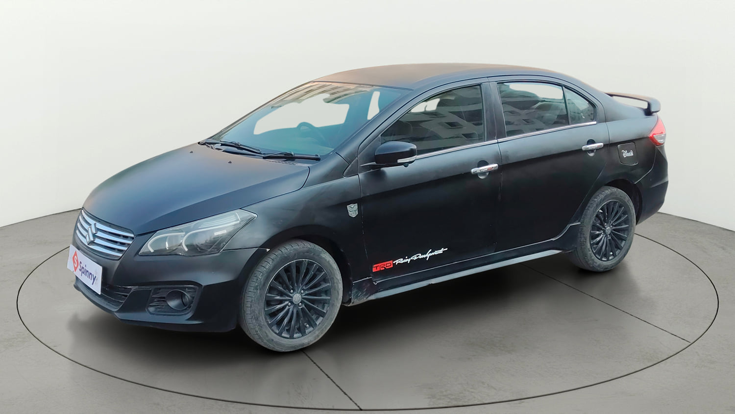 Used 2017 Maruti Suzuki Ciaz Alpha 1.3 Hybrid Diesel Manual exterior LEFT FRONT CORNER VIEW