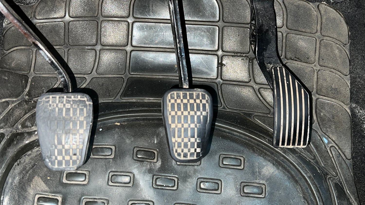 Used 2023 Tata Punch Pure MT Petrol Manual interior PEDALS VIEW