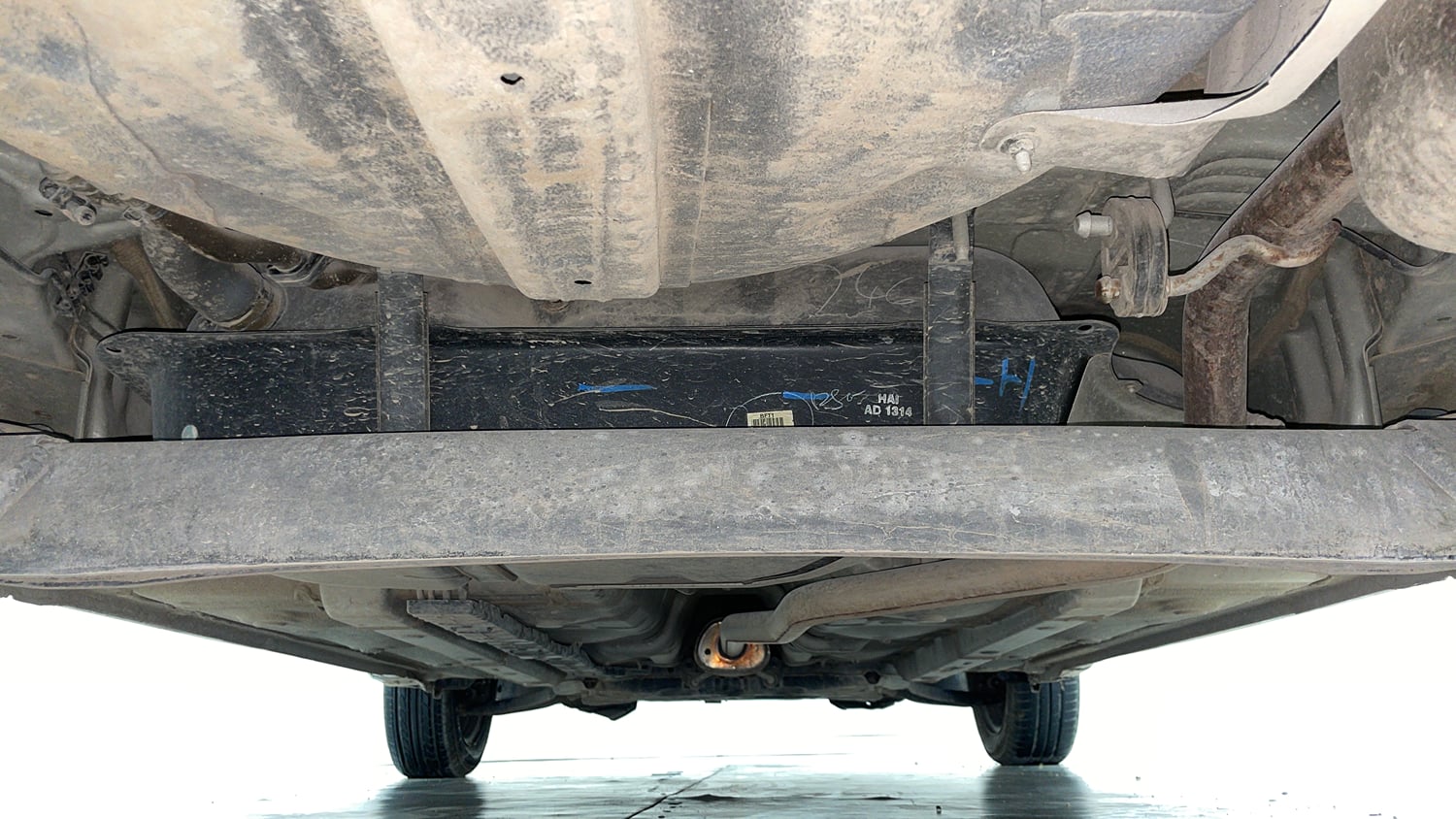 Used 2017 Hyundai Grand i10 Sportz 1.2 Kappa VTVT Petrol Manual extra REAR UNDERBODY VIEW (TAKEN FROM REAR)