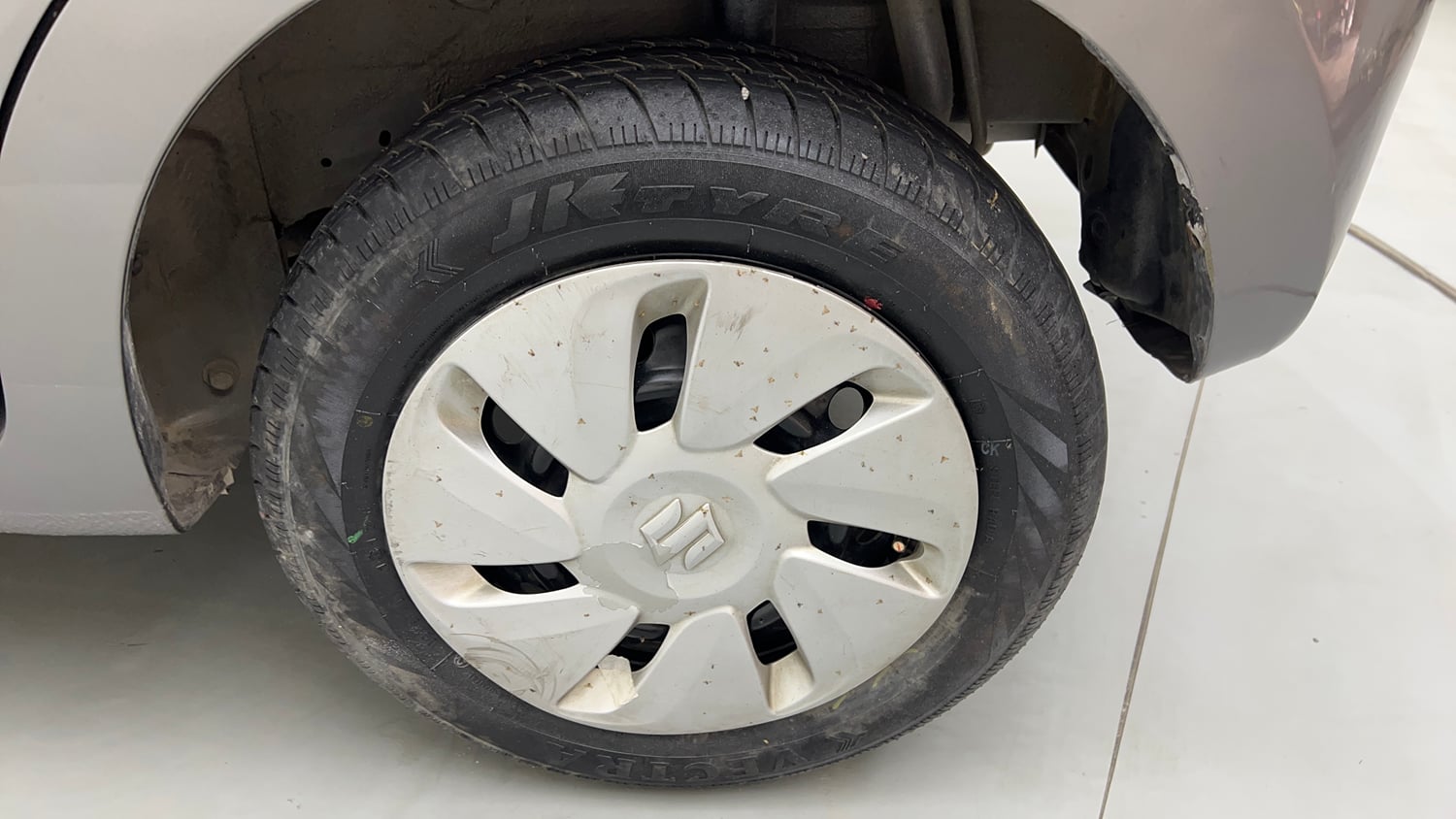 Used 2017 Maruti Suzuki Celerio ZXi AMT Petrol Automatic tyres LEFT REAR TYRE RIM VIEW