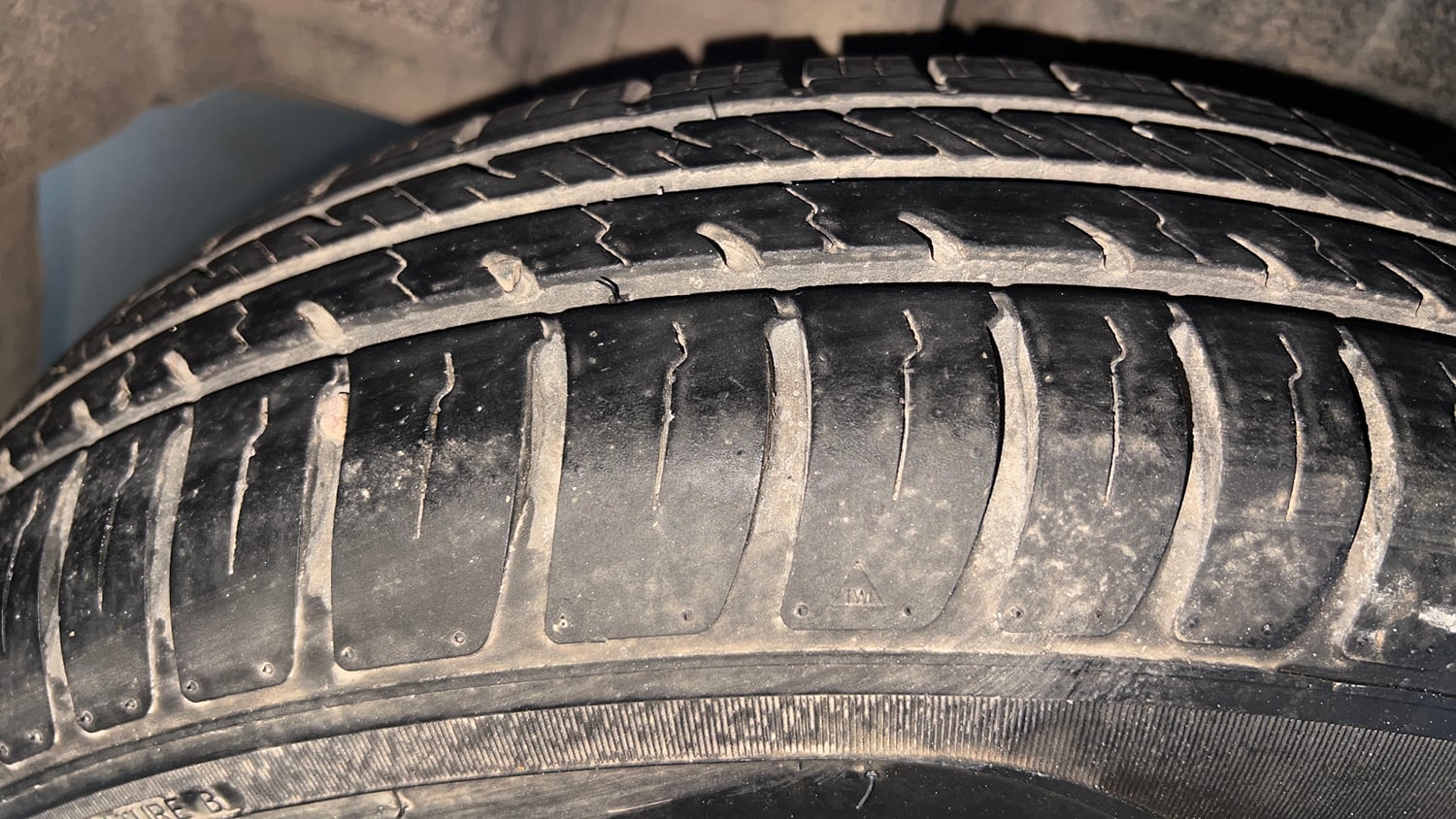 Used 2020 Maruti Suzuki Dzire VXi Petrol Manual tyres RIGHT REAR TYRE TREAD VIEW
