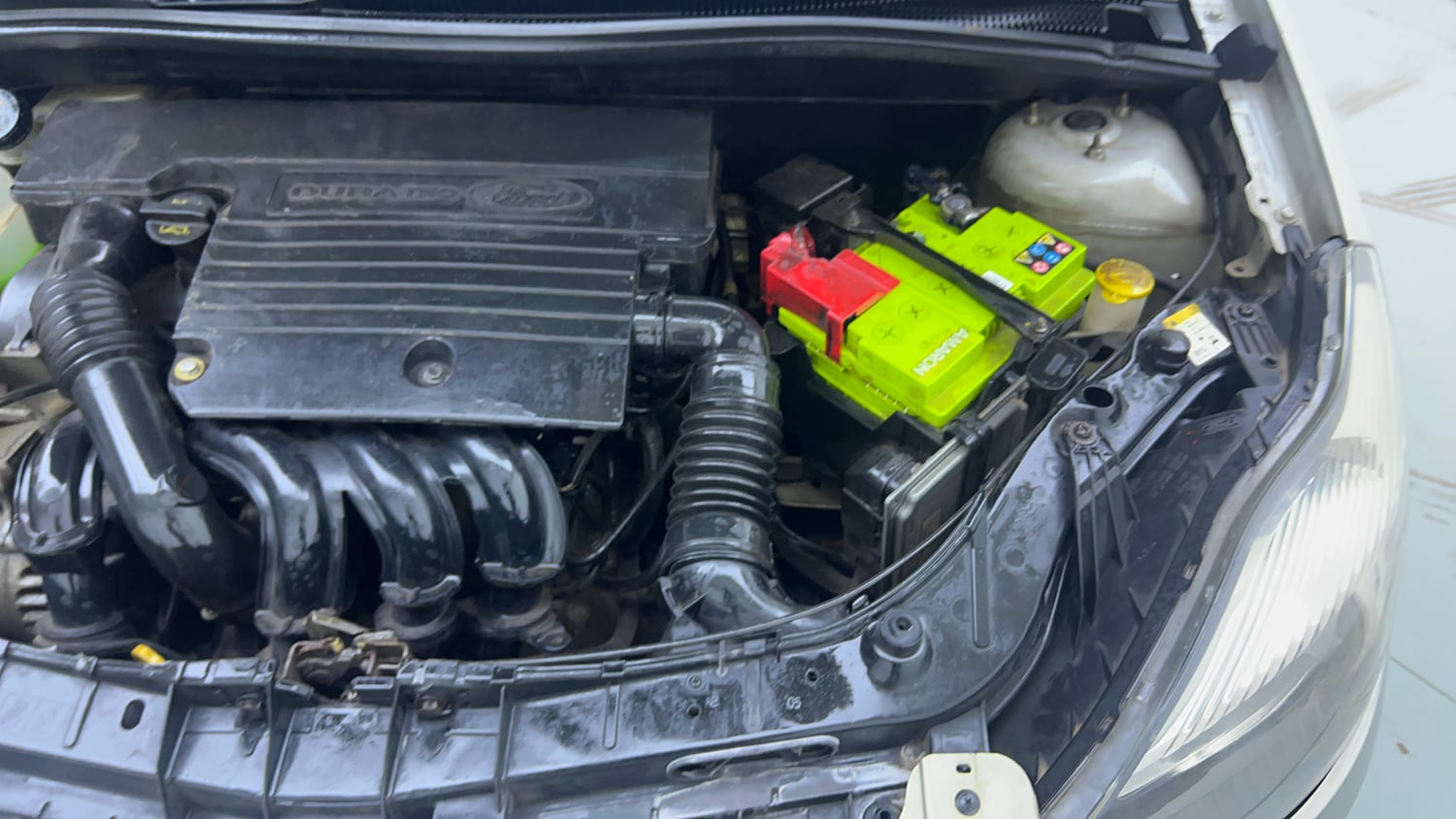 Used 2012 Ford Figo Duratec Petrol ZXI 1.2 Petrol Manual engine ENGINE LEFT SIDE VIEW