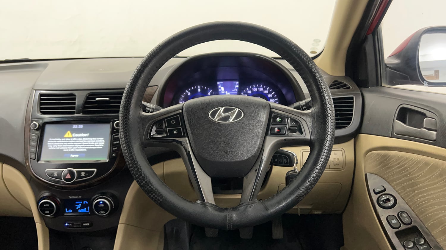 Used 2016 Hyundai Verna 1.6 CRDI SX Diesel Manual interior STEERING VIEW