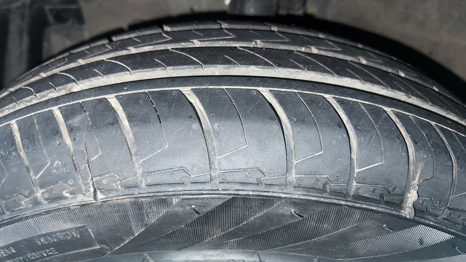 Used 2015 Maruti Suzuki Swift Dzire VXI Petrol Manual tyres LEFT FRONT TYRE TREAD VIEW