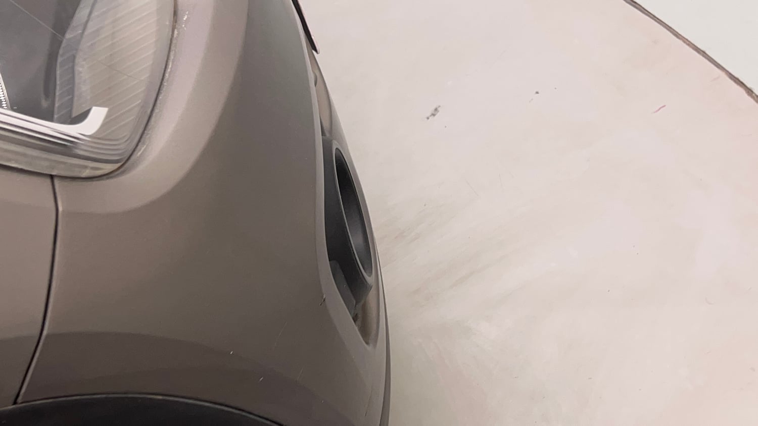 Used 2018 Renault Kwid 1.0 RXT AMT Opt Petrol Automatic dents MINOR SCRATCH