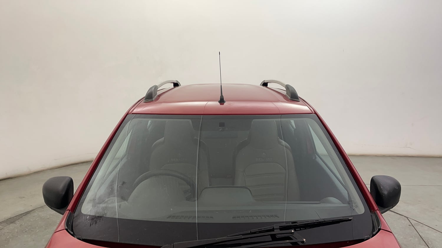 Used 2016 Renault Kwid RXT Petrol Manual exterior FRONT WINDSHIELD VIEW