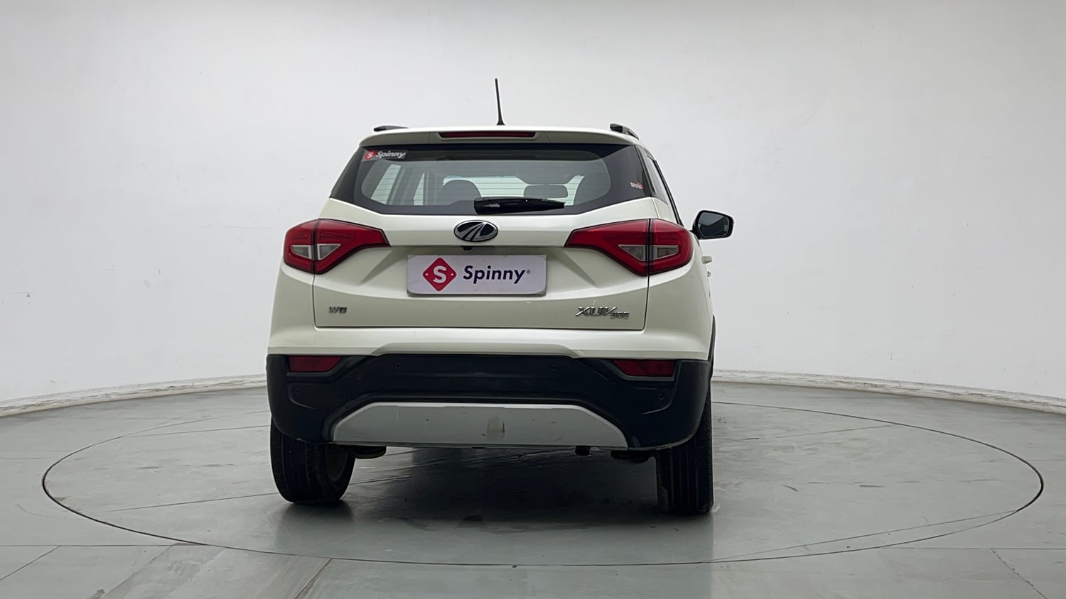 Used 2021 Mahindra XUV 300 W8 1.2 Petrol Petrol Manual exterior BACK VIEW