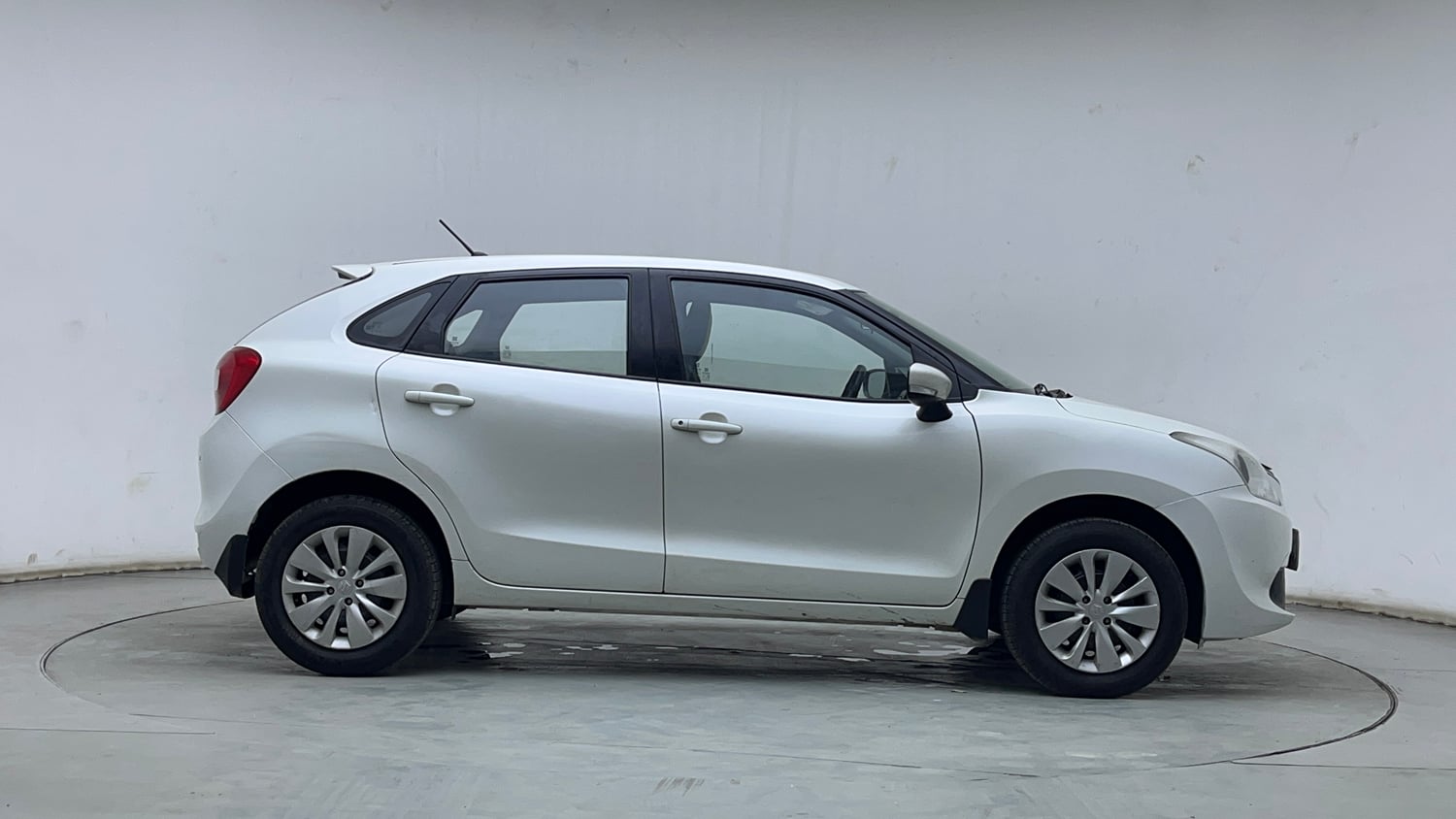 Used 2016 Maruti Suzuki Baleno Delta 1.2 Petrol Manual exterior RIGHT SIDE VIEW