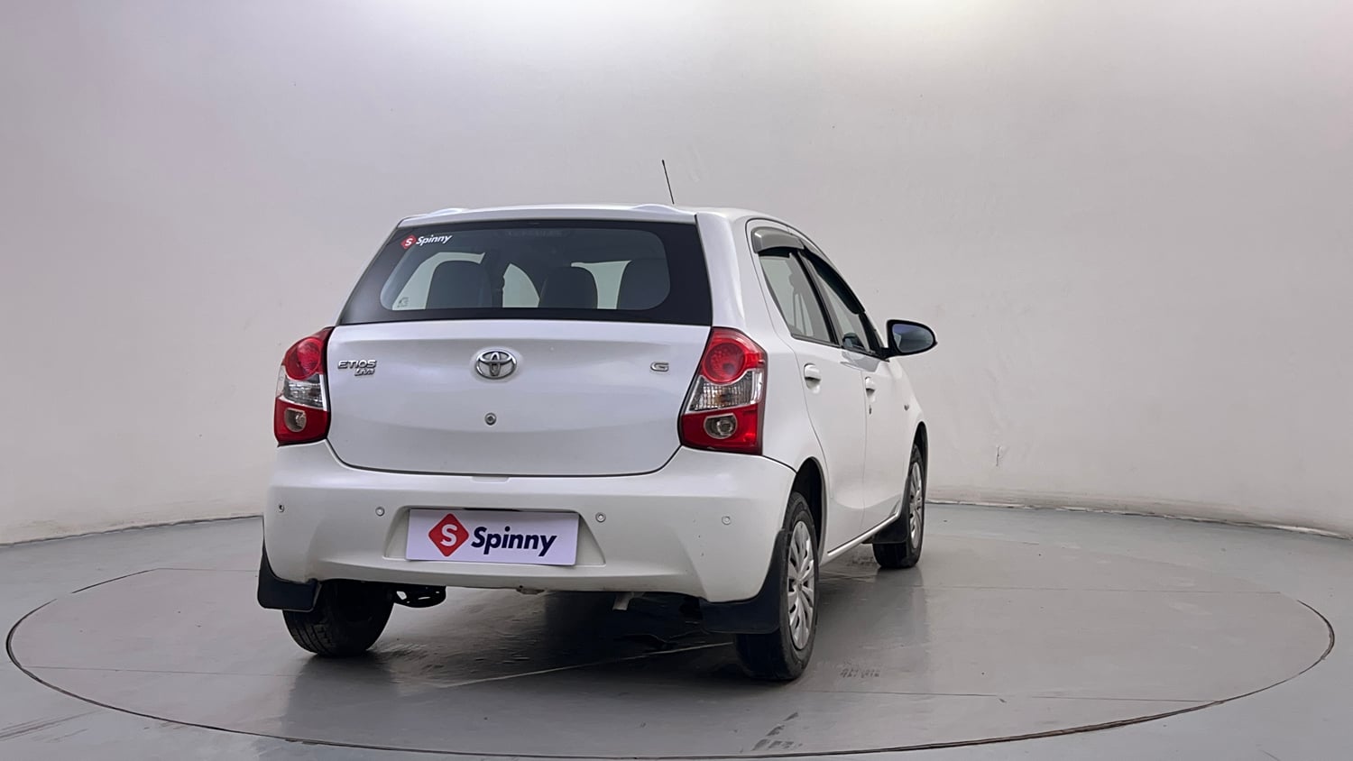 Used 2013 Toyota Etios Liva G Petrol Manual exterior RIGHT REAR CORNER VIEW