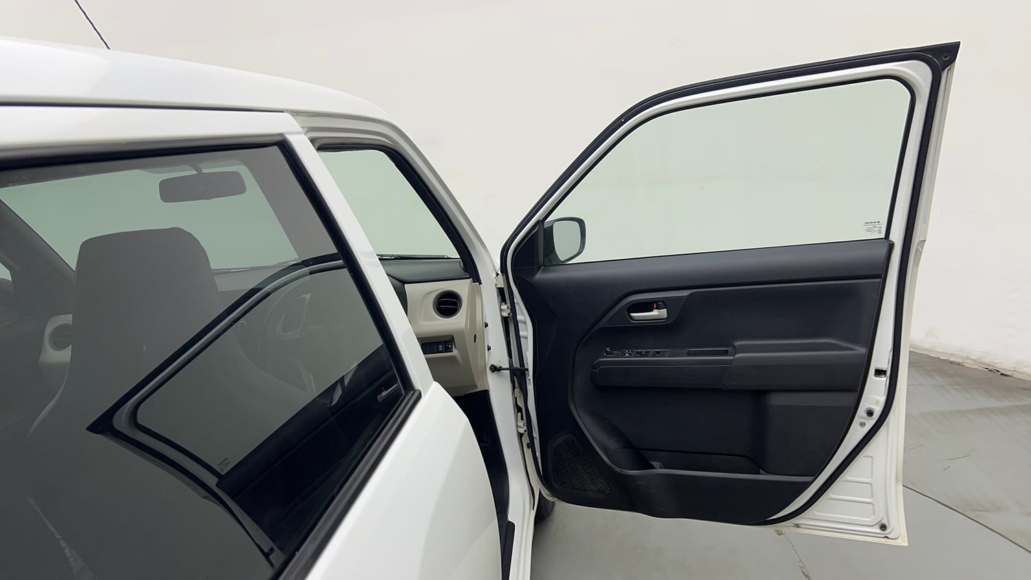 Used 2022 Maruti Suzuki Wagon R VXI 1.0 Petrol Manual interior RIGHT FRONT DOOR OPEN VIEW