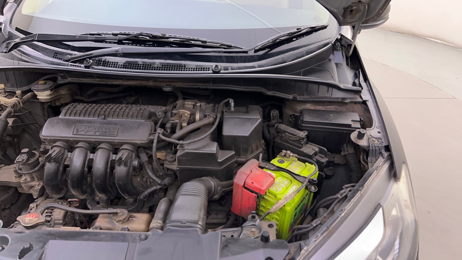 Used 2020 Honda City V Petrol Petrol Manual engine ENGINE LEFT SIDE HINGE & APRON VIEW