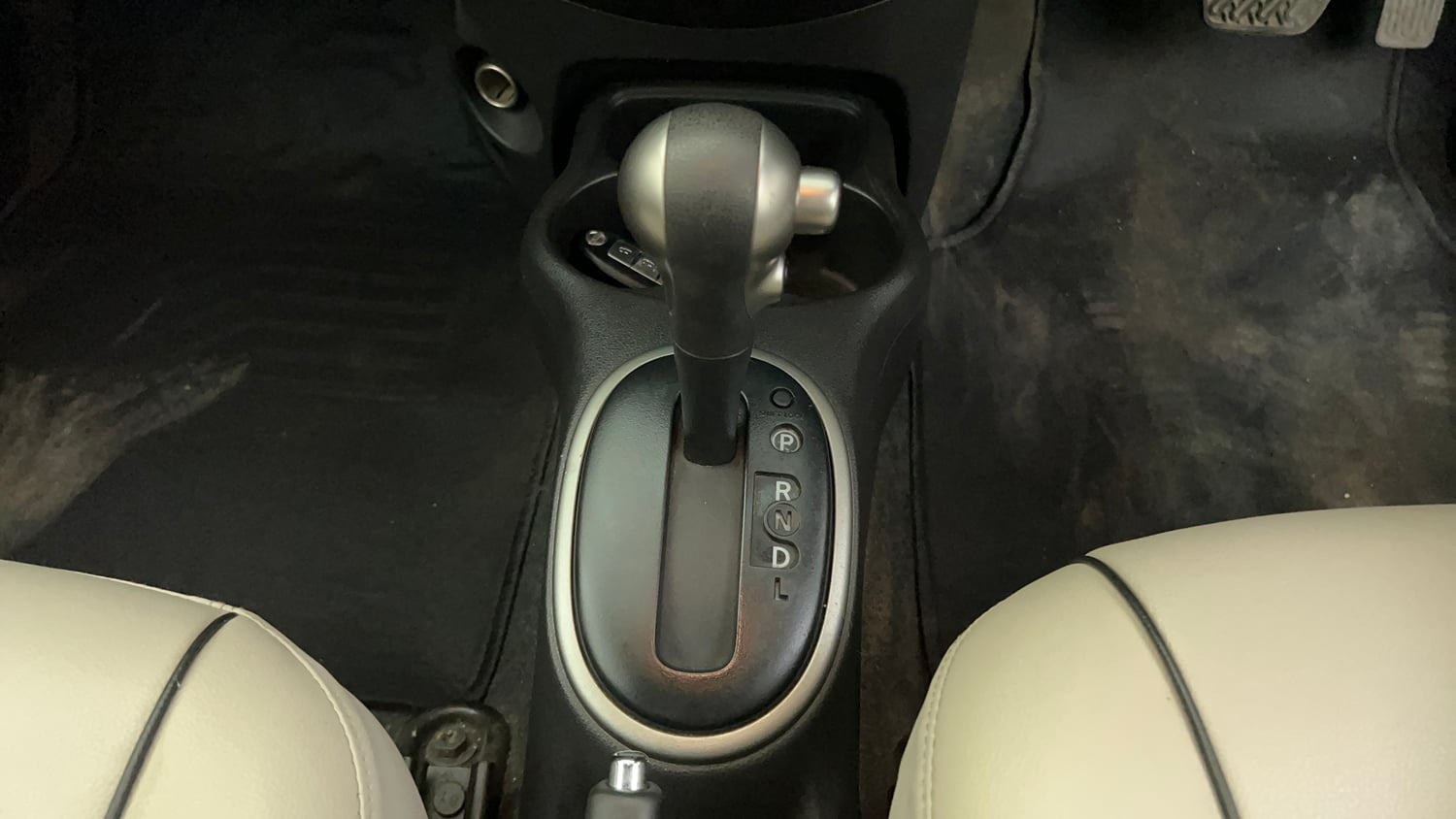 Used 2019 Nissan Micra XV CVT Petrol Automatic interior GEAR  KNOB VIEW