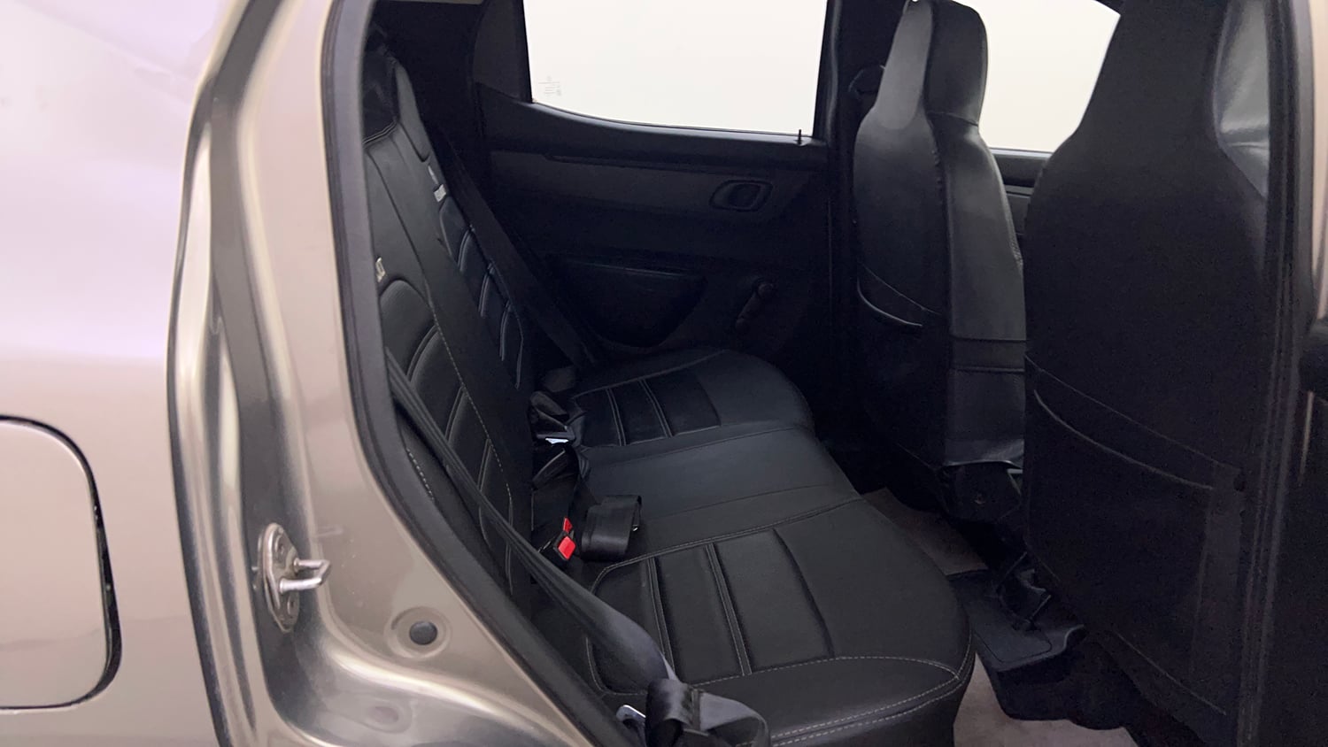 Used 2018 Renault Kwid 1.0 RXT AMT Opt Petrol Automatic interior RIGHT SIDE REAR DOOR CABIN VIEW