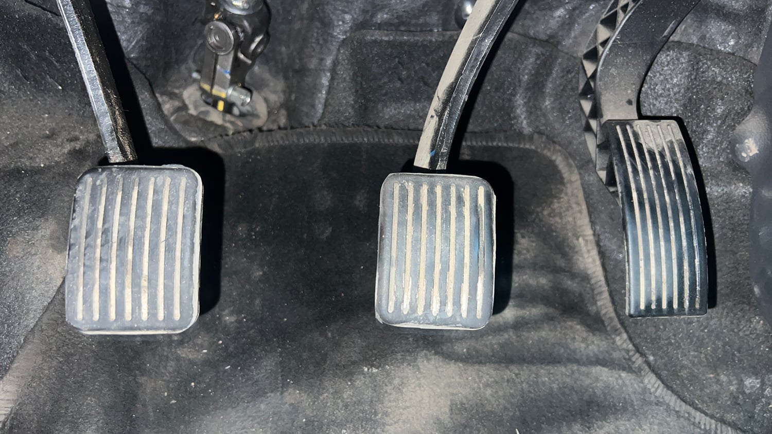 Used 2022 Hyundai Grand i10 Nios Sportz 1.2 Kappa VTVT Petrol Manual interior PEDALS VIEW