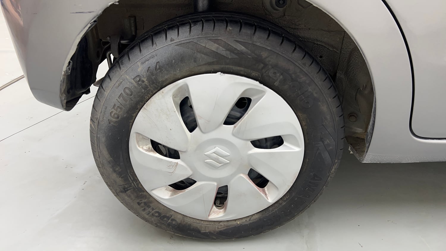 Used 2017 Maruti Suzuki Celerio ZXi AMT Petrol Automatic tyres RIGHT REAR TYRE RIM VIEW