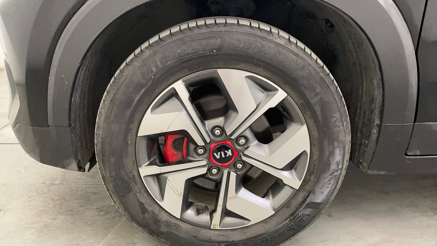 Used 2020 Kia Sonet GTX Plus 1.5 AT Diesel Automatic tyres LEFT FRONT TYRE RIM VIEW