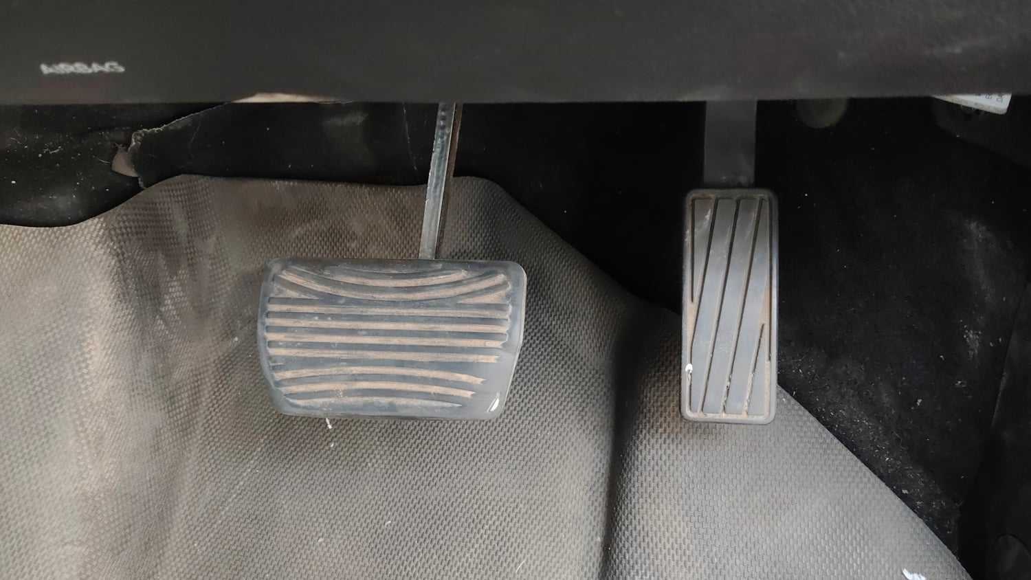 Used 2024 Mahindra XUV700 AX7 Luxury Pack Petrol AT 7 STR Petrol Automatic interior PEDALS VIEW