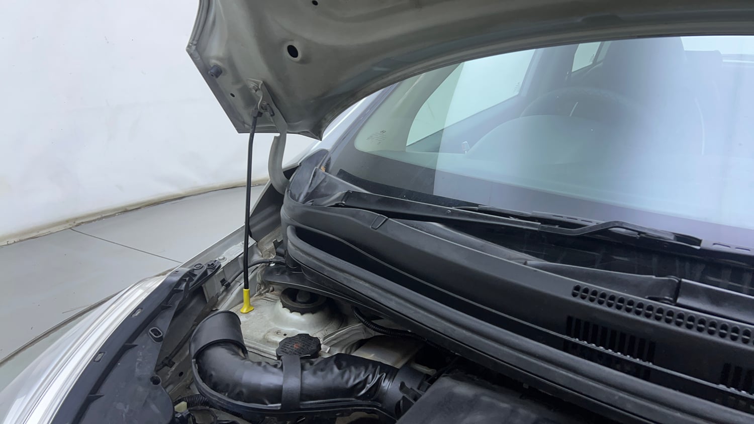 Used 2018 Hyundai Grand i10 Asta 1.2 Kappa VTVT Petrol Manual engine ENGINE RIGHT SIDE HINGE & APRON VIEW