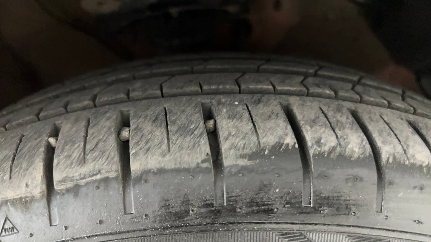 Used 2016 Hyundai Verna 1.6 CRDI SX Diesel Manual tyres RIGHT FRONT TYRE TREAD VIEW