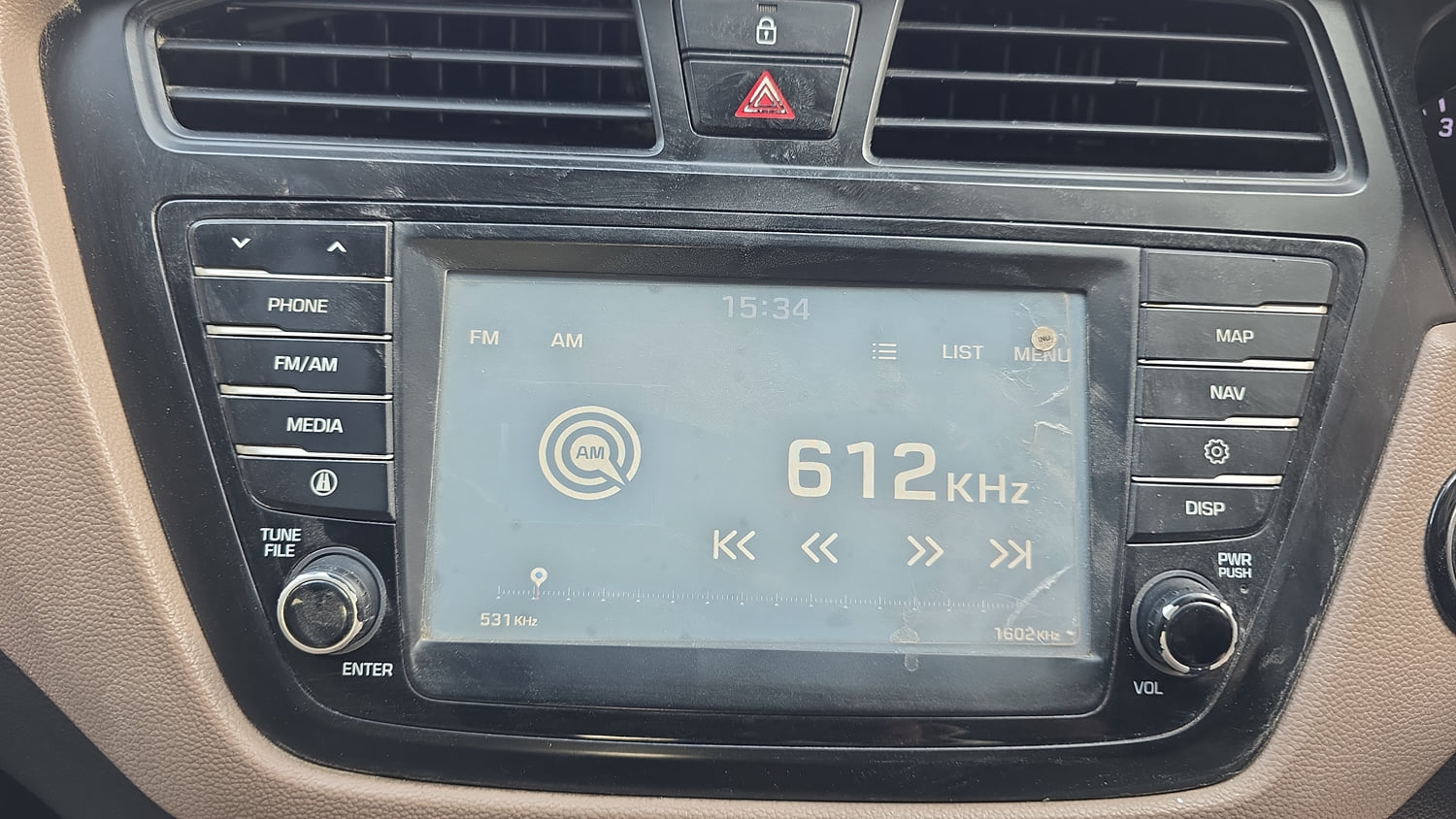 Used 2017 Hyundai Elite i20 Asta 1.2 (O) Petrol Manual interior MUSIC SYSTEM & AC CONTROL VIEW