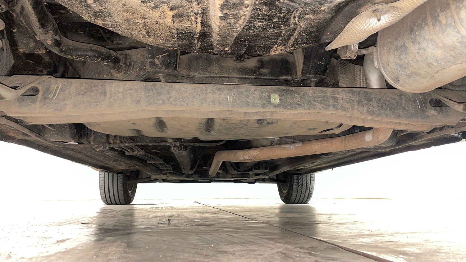 Used 2020 Kia Sonet GTX Plus 1.5 AT Diesel Automatic extra REAR UNDERBODY VIEW (TAKEN FROM REAR)