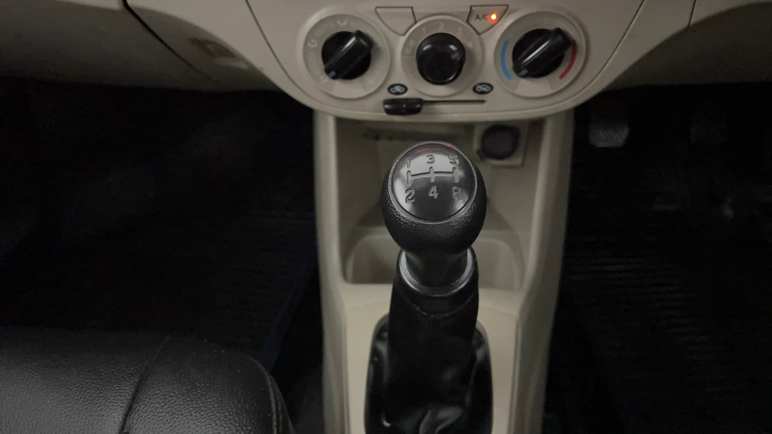 Used 2020 Maruti Suzuki Alto 800 VXi Petrol Manual interior GEAR  KNOB VIEW