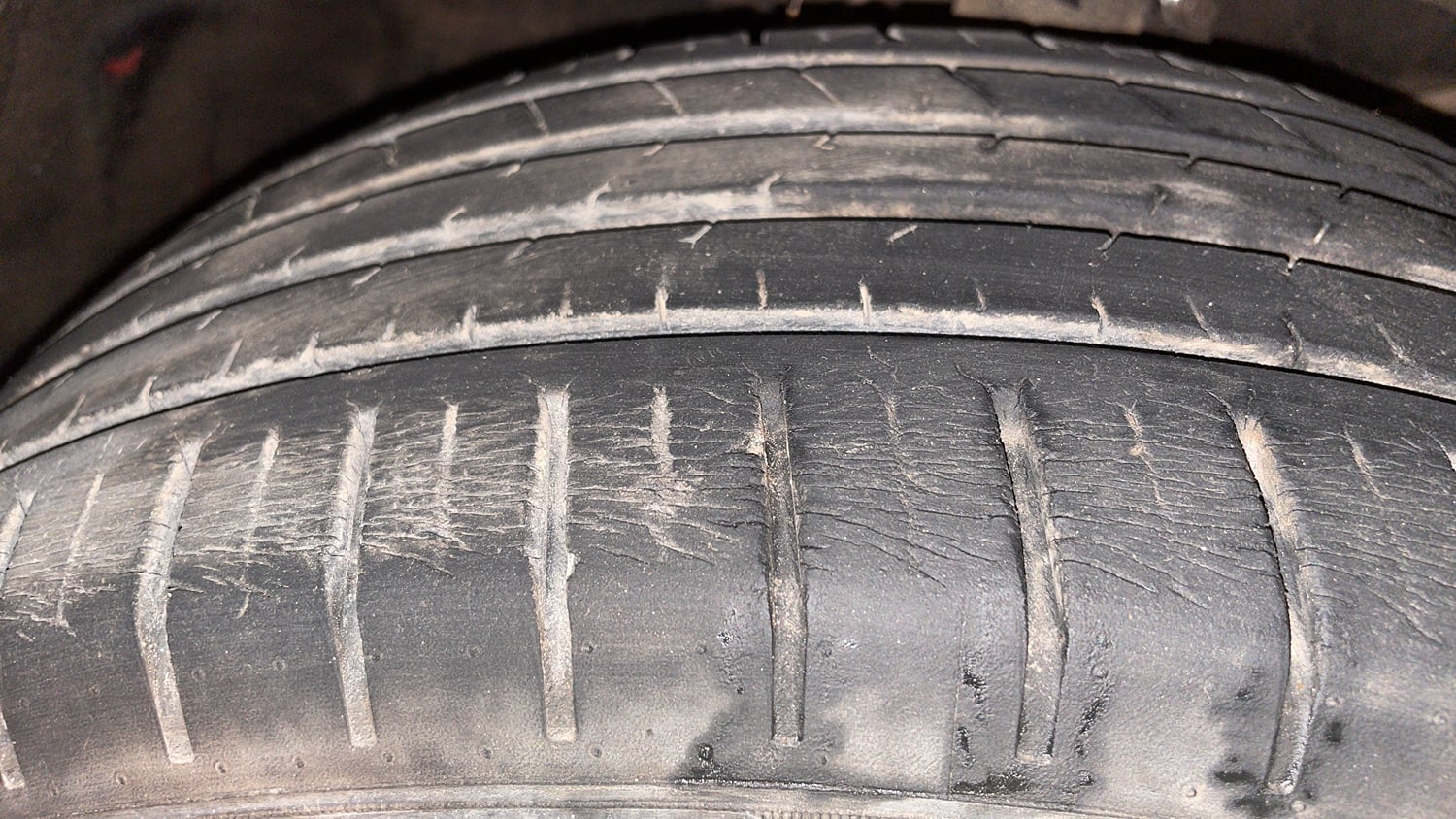 Used 2020 Maruti Suzuki Baleno Zeta Petrol Manual tyres RIGHT FRONT TYRE TREAD VIEW
