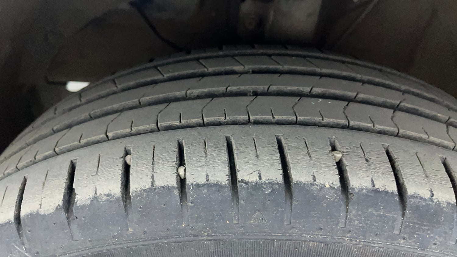 Used 2022 Maruti Suzuki Baleno Zeta Petrol Manual tyres LEFT FRONT TYRE TREAD VIEW