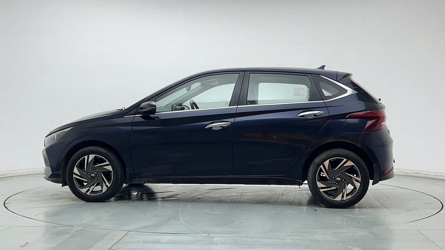 Used 2021 Hyundai New i20 Asta (O) 1.0 Turbo DCT Petrol Automatic exterior LEFT SIDE VIEW