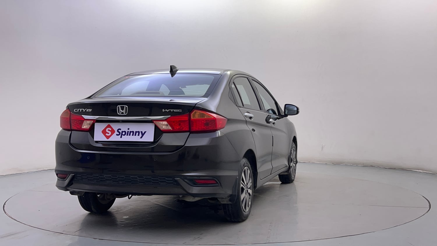 Used 2020 Honda City V Petrol Petrol Manual exterior RIGHT REAR CORNER VIEW