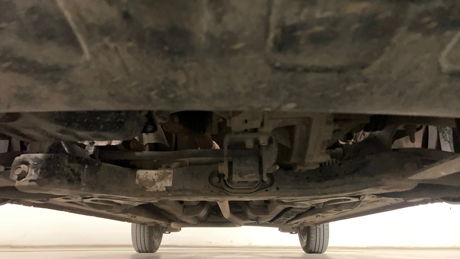 Used 2019 Hyundai Elite i20 Sportz Plus 1.2 Petrol Manual extra FRONT LEFT UNDERBODY VIEW