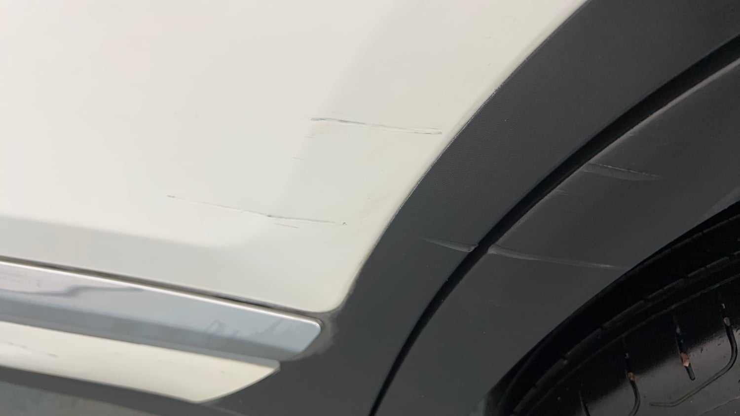 Used 2020 Kia Seltos HTX 1.5 Petrol Manual dents MINOR SCRATCH