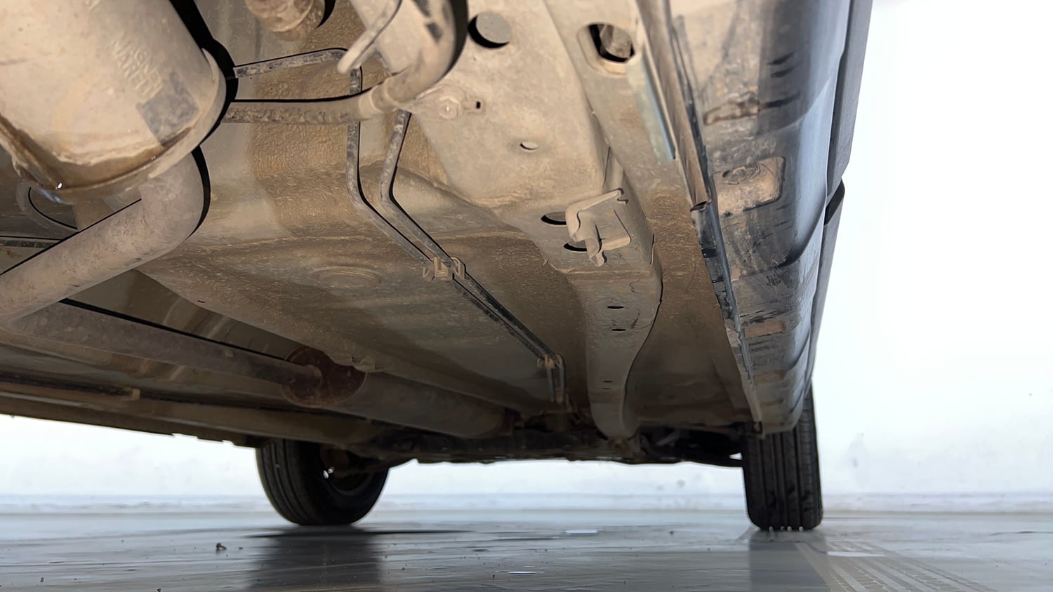 Used 2020 Maruti Suzuki S-Presso VXi Plus AMT Petrol Automatic extra REAR RIGHT UNDERBODY VIEW