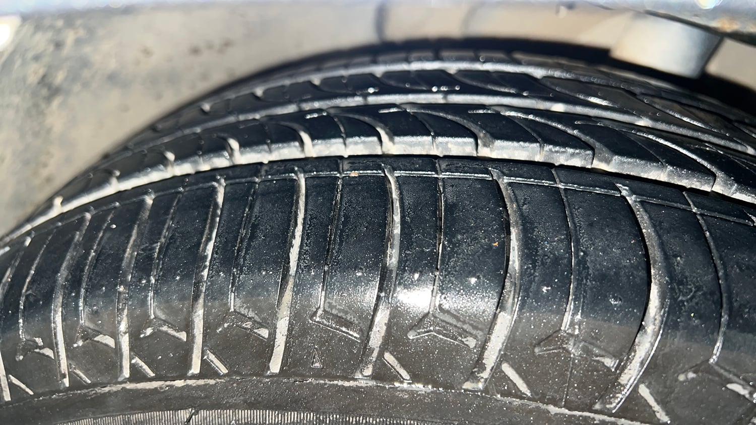 Used 2021 Tata Tiago XZ Petrol Manual tyres RIGHT FRONT TYRE TREAD VIEW