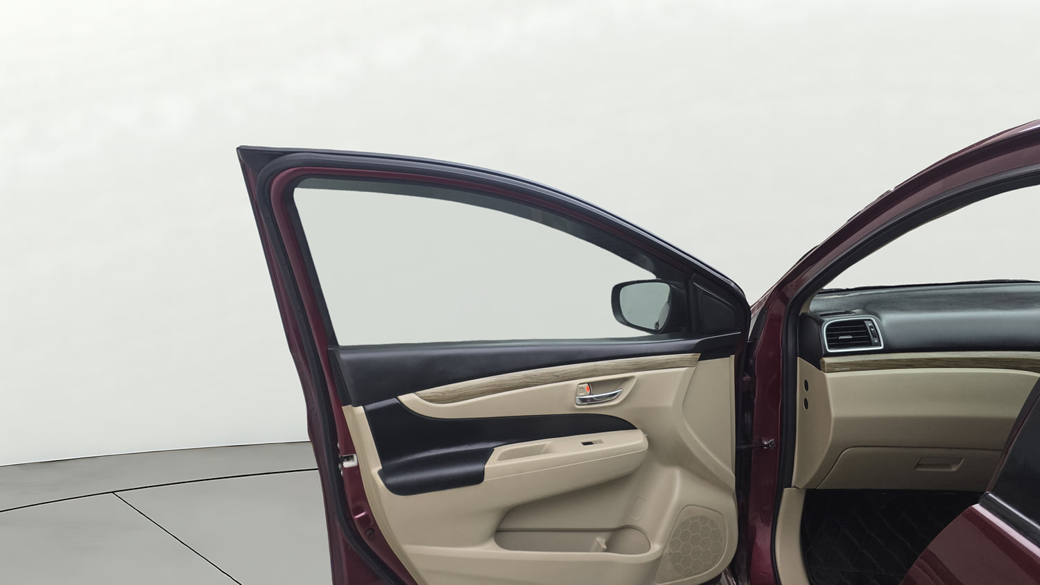 Used 2019 Maruti Suzuki Ciaz Delta Hybrid 1.5 Petrol Manual interior LEFT FRONT DOOR OPEN VIEW
