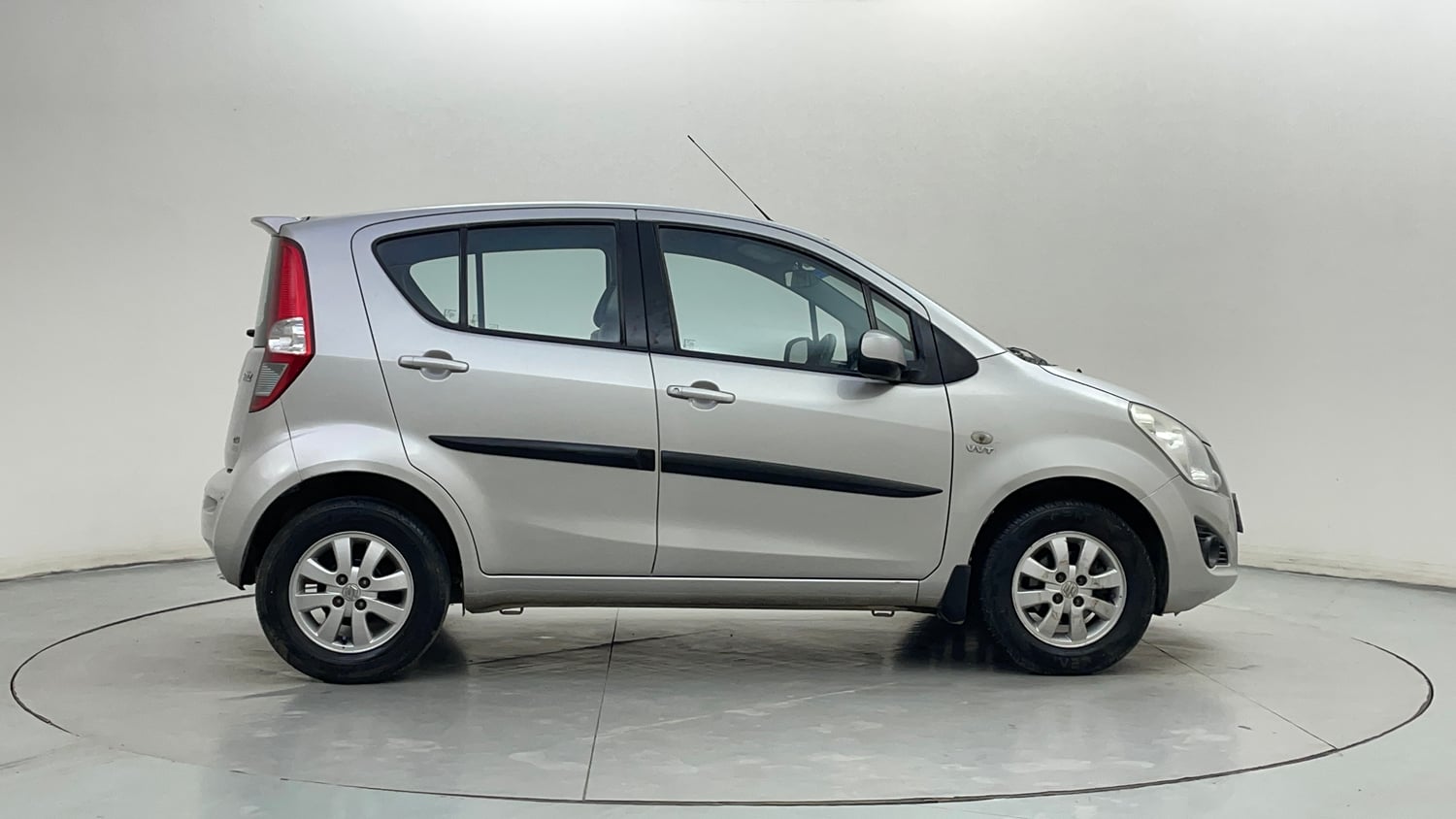 Used 2015 Maruti Suzuki Ritz Zxi BS-IV Petrol Manual exterior RIGHT SIDE VIEW